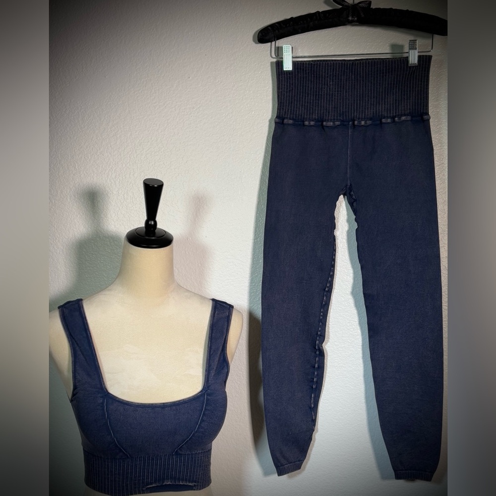 NWOT..FPMOVEMENT!! Good Karma Square Neck Bra  paired w/ GK Leggings Set!!!